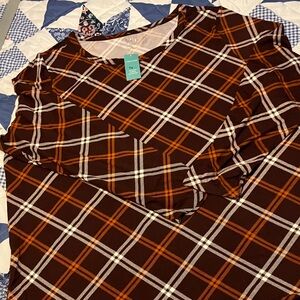 Maurices Long Sleeve Crew Neck Top